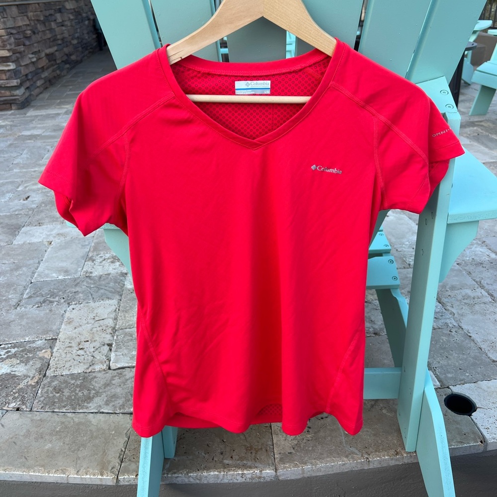 Columbia Women’s Exercise Tee Coral